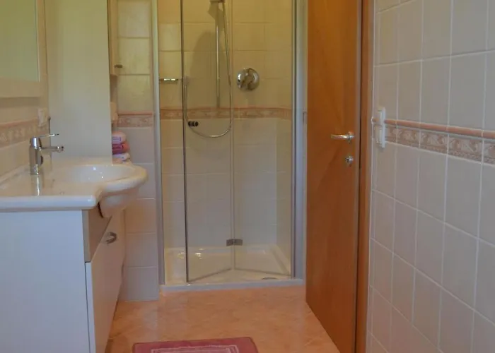 Moderne Mit Balkon Und Pool By Interhome