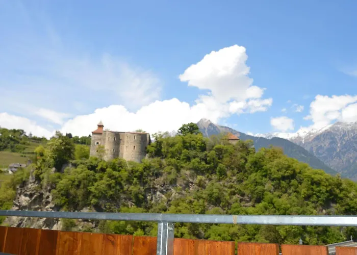 Moderne Mit Balkon Und Pool By Interhome